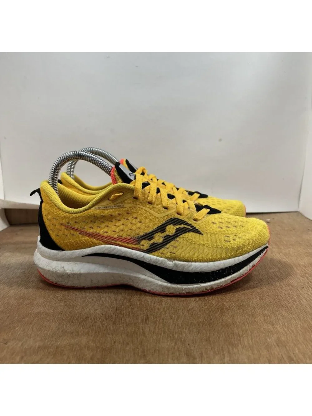 Saucony Endorphin Speed 2 Womens Running Shoes Sneakers Size 7 Yellow